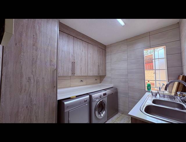 4 BEDROOM HOUSE FOR SALE IN KENLEAF